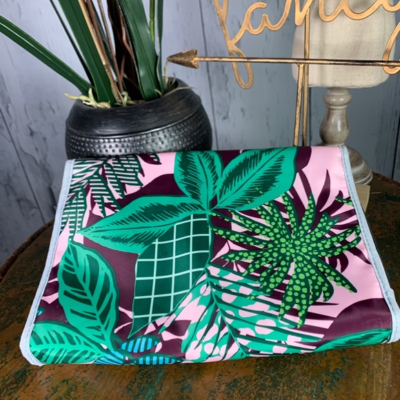 Sophia Joy Cosmetic Travel Case NWOT - Picture 3 of 8